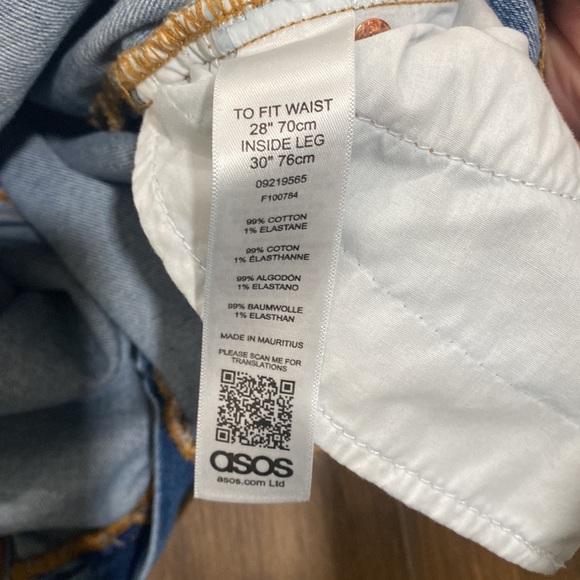 Jean - Picture 5 of 5